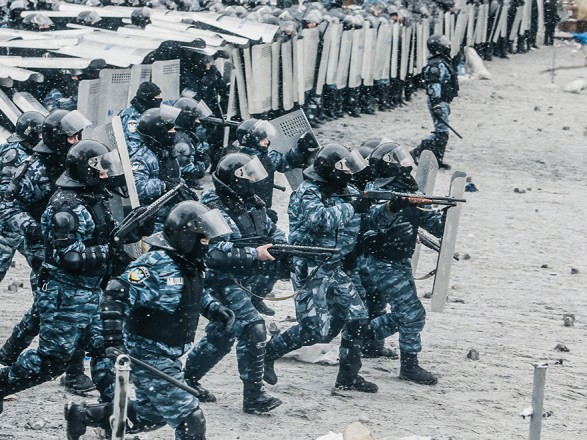 Дела Майдана: за незаконные поставки из рф гранат заочно будут судить экс-главу МВД Захарченко