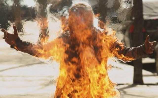 Женщина устроила самосожжение возле храма в Запорожье