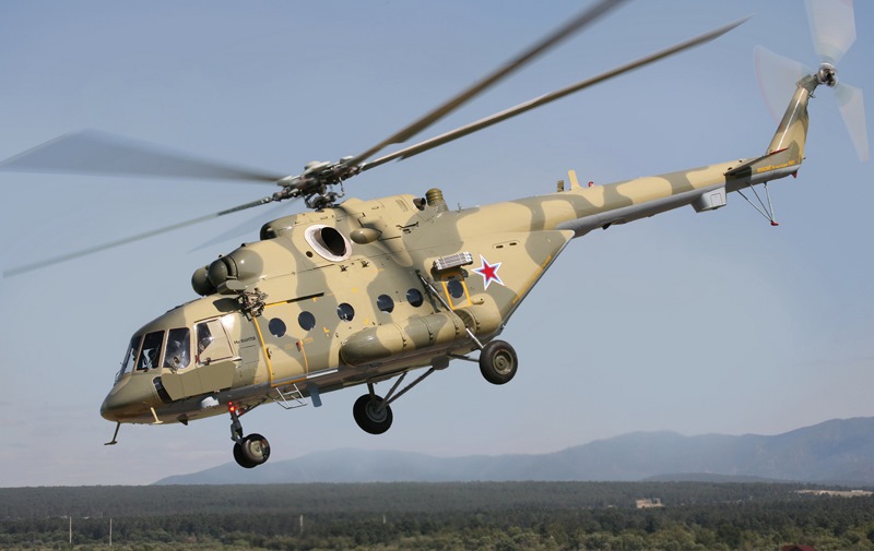 В московском аэропорту "Внуково" потерпел крушение правительственный вертолет Ми-8