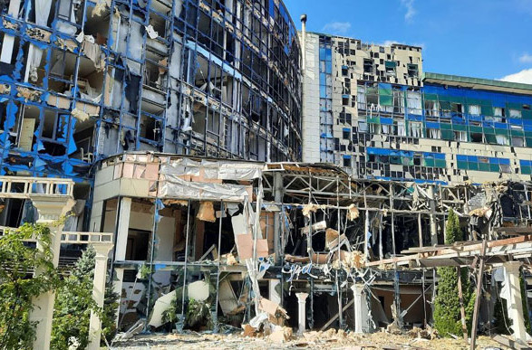 Мэр Харькова подтвердил, что город под обстрелом