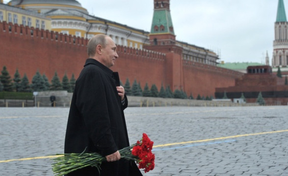 путин планирует выступить с речью на параде на Красной площади 9 мая