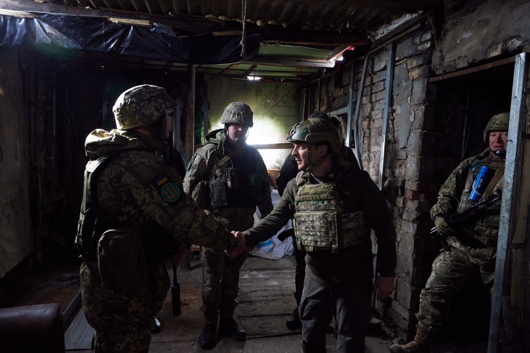 Зеленский посетил позиции ВСУ в Донецкой области