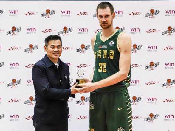 Украинский баскетболист стал вторым лучшим скорером победной игры чемпионата Тайваня