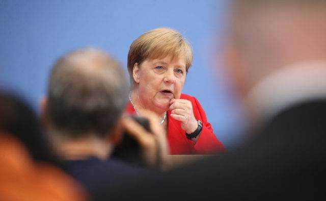 Меркель обвинила Россию в разрушении ДРСМД