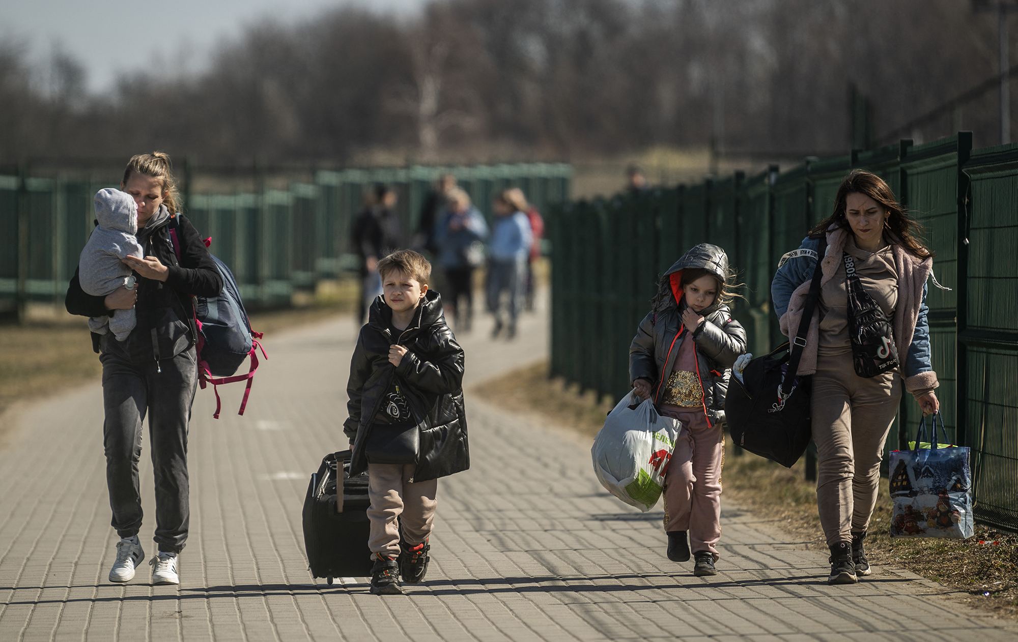 В приграничных городах Польши готовят временное жилье для украинцев: детали