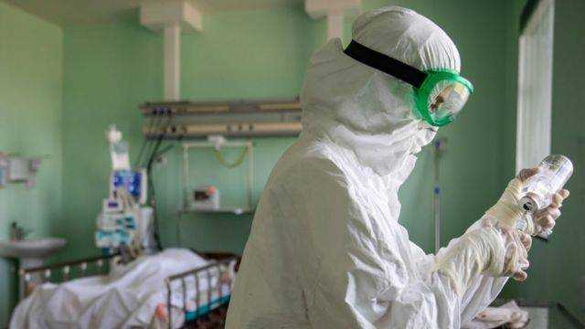 Самый опасный симптом коронавируса: врач рассказал, как правильно посчитать дыхание