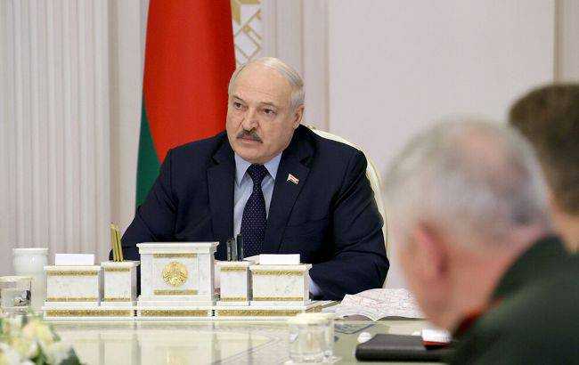 Дружина Лукашенка, силовики та компанії: Україна ввела санкції проти Білорусі