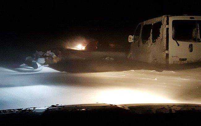 В Черновицкой области в снежном замете оказались более 10 автомобилей