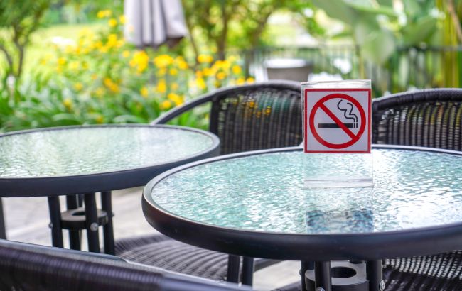 За нарушение - штраф: в каких местах категорически запрещено курить