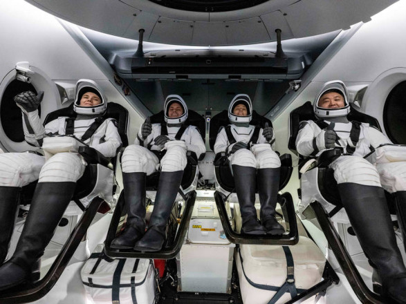 Астронавты из SpaceX Crew-5 приземлились после 157 дней в космосе