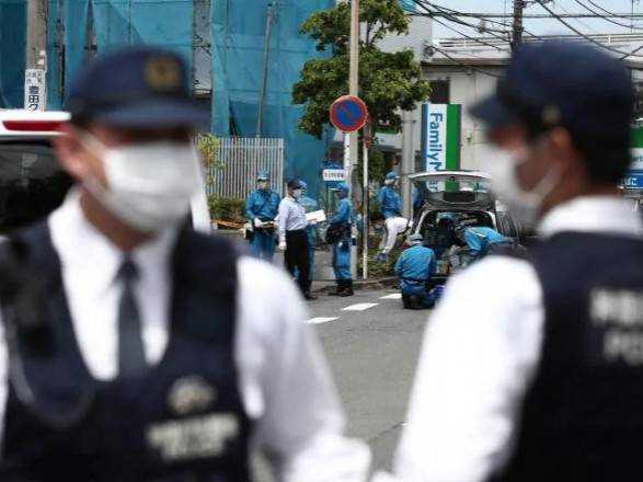 В Японии умер мужчина, напавший на детей с ножом в парке