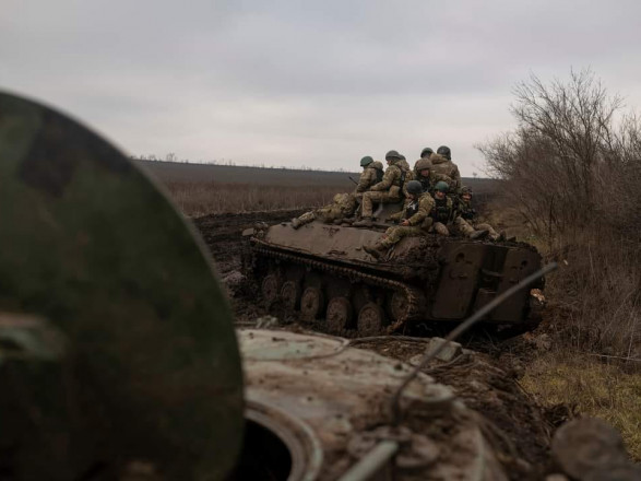 Бои за Соледарь: ночь была горячей, украинские военные пытаются удержать оборону - Маляр