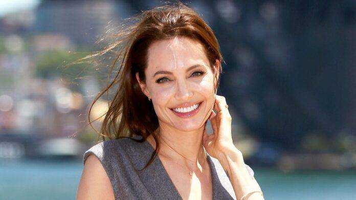 Анджелина Джоли взволновала внешним видом