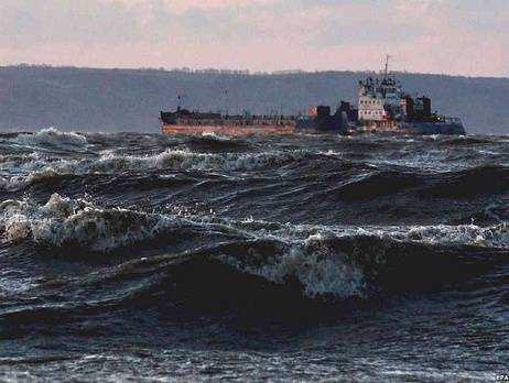 В воскресенье на Черном и Азовском морях ожидается шторм