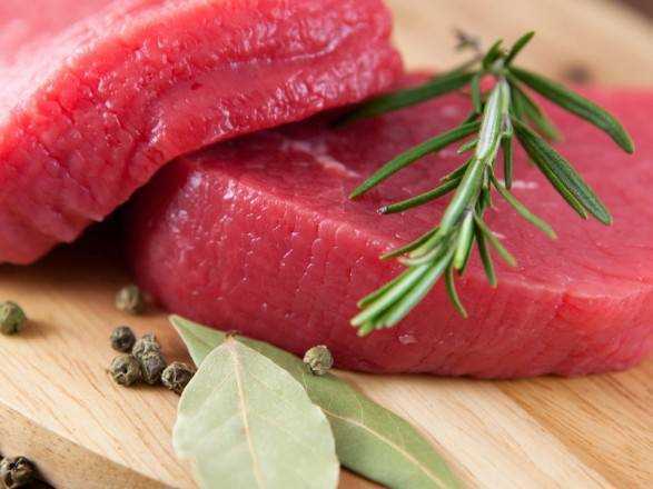 Червоне м'ясо шкодить здоров'ю серця