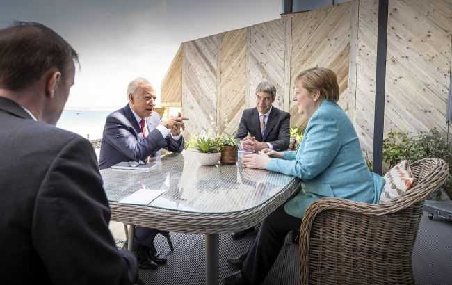 Меркель обговорила з Байденом "Північний потік-2"