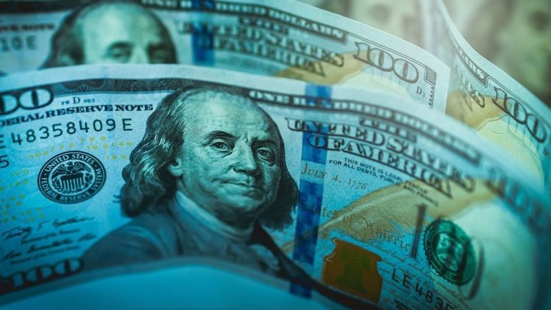Падение курса доллара продолжилось: сколько стоит валюта в Украине 1 марта