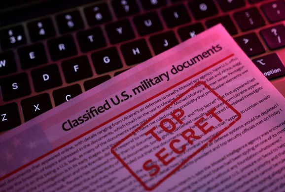 Двух военных командиров в США отстранили от службы из подразделения, где подозревают утечку секретных данных