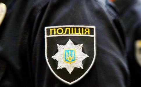 В Киеве арестовали трех мужчин, которые избили охранника супермаркета