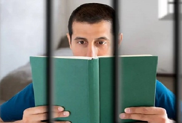 Нардепы предлагают уменьшать тюремный срок за чтение книг