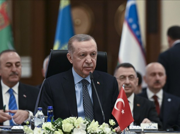 Эрдоган заявил, что постоянно контактирует с путиным и Зеленским и хочет вернуть рф и Украину за стол переговоров