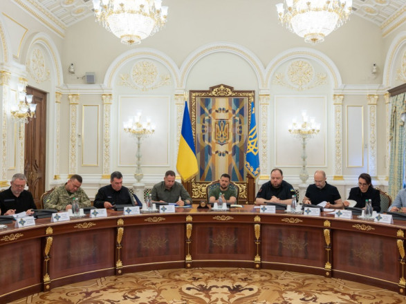 Зеленский подвел итоги заседания СНБО: увольняем всех областных "военкомов"