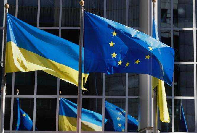 Єврокомісія офіційно запропонувала Україні ще 5 мільярдів євро макрофінансової допомоги