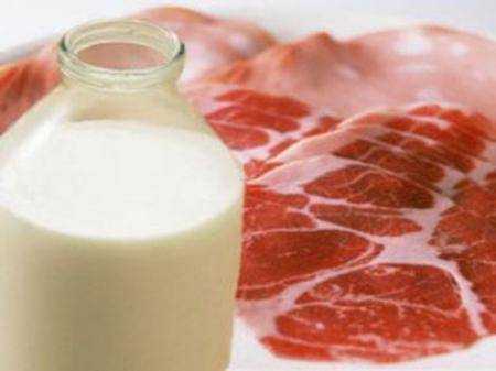 Молоко и мясо в Украине скоро подорожают: эксперты озвучили прогноз