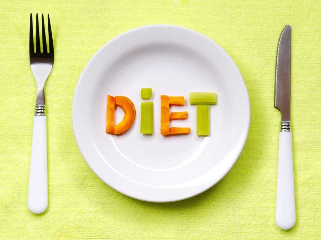 Эксперты назвали самые опасные диеты