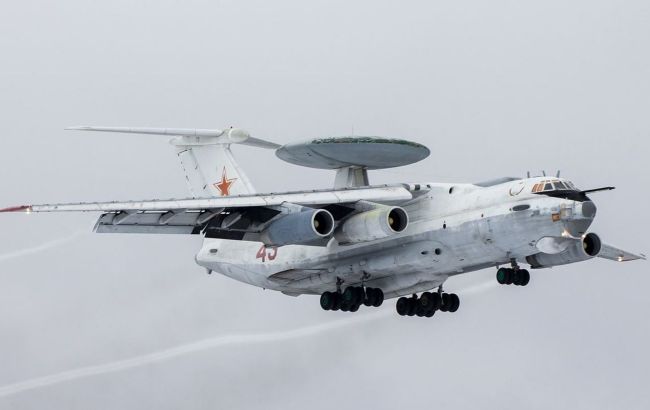 Атаковали дронами. Появились новые подробности удара по самолету А-50 в Беларуси