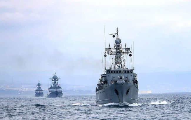 Готовит новую атаку? Россия вывела в Черное море еще один корабль с "Калибрами"