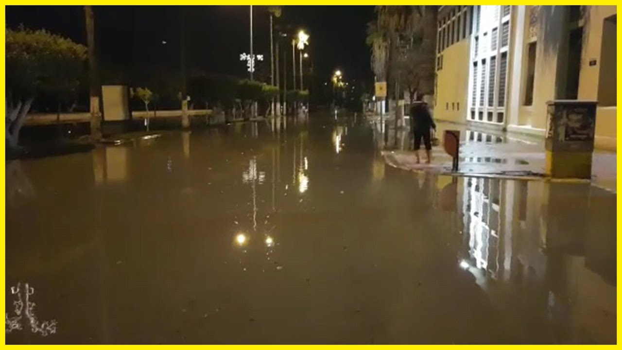 Резкий подъем уровня моря затопил улицы турецкого города Искендерун