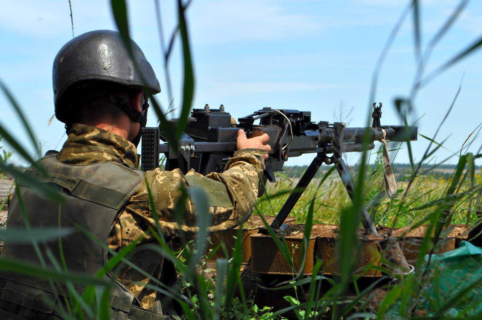 Обострение на Донбассе: боевики 29 раз обстреляли позиции украинских военных, 5 бойцов получили ранения
